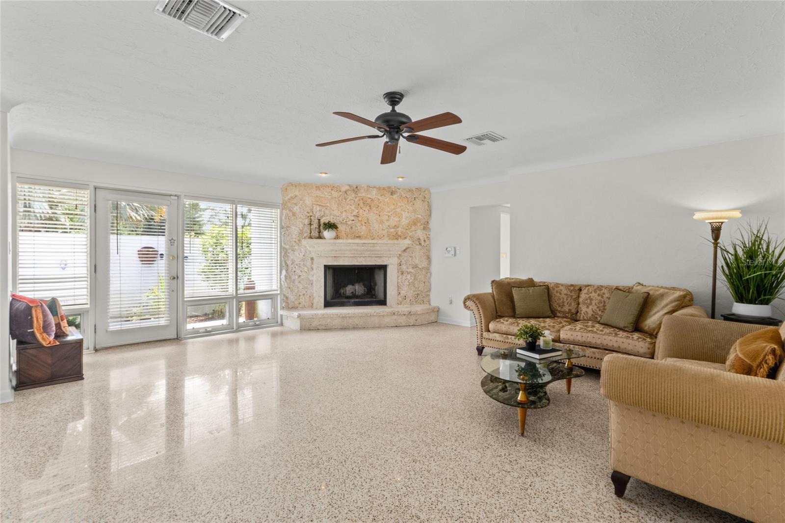 3536 Jaffa Dr Property Photo 9