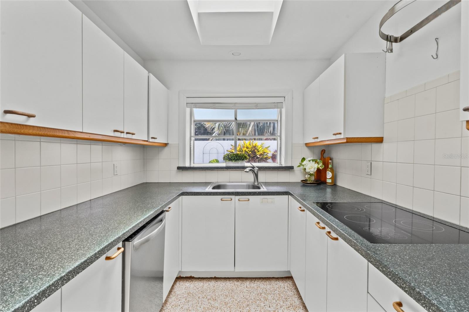 3536 Jaffa Dr Property Photo 15