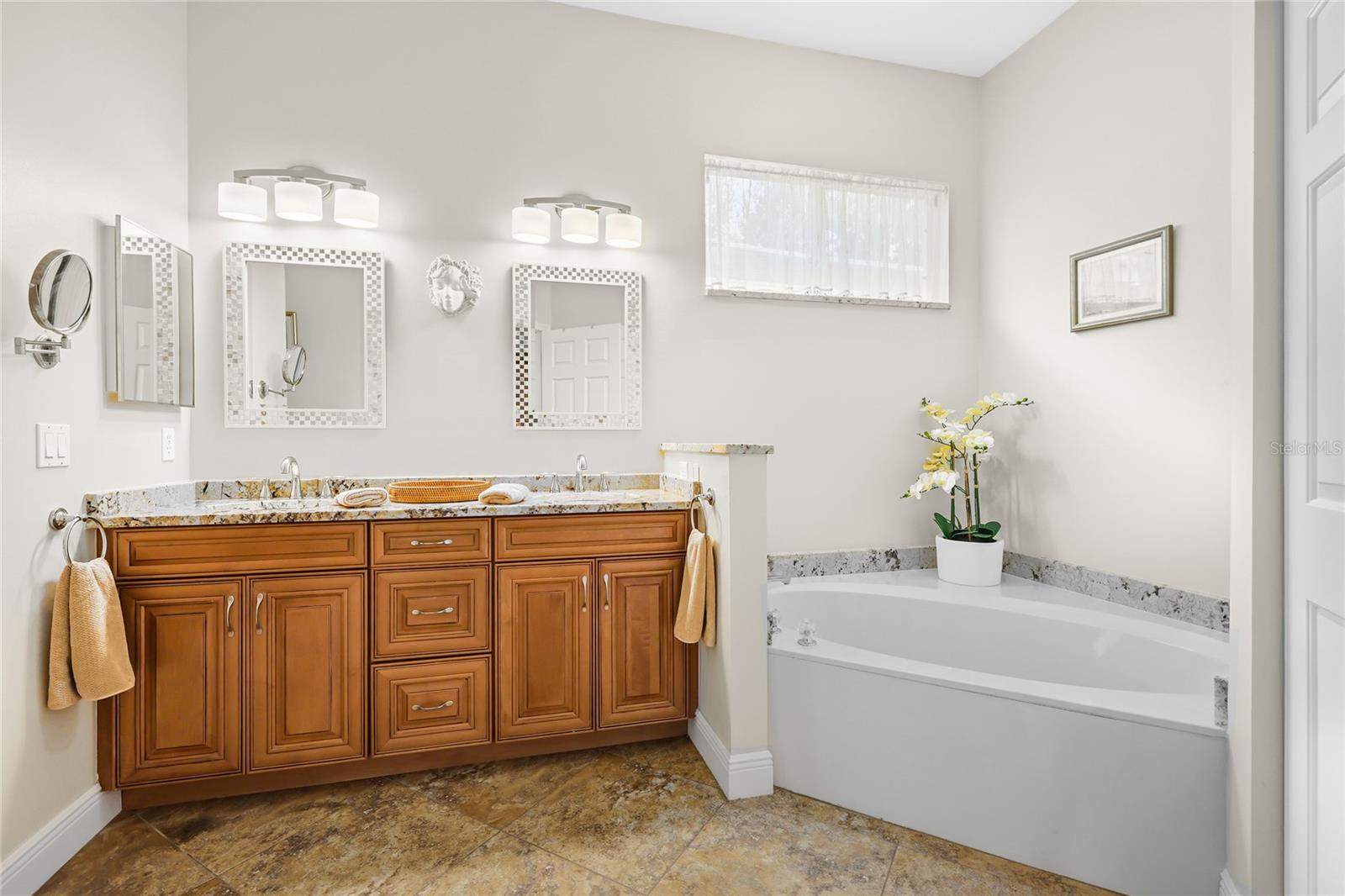 832 Tartan Dr #832 Property Photo 23