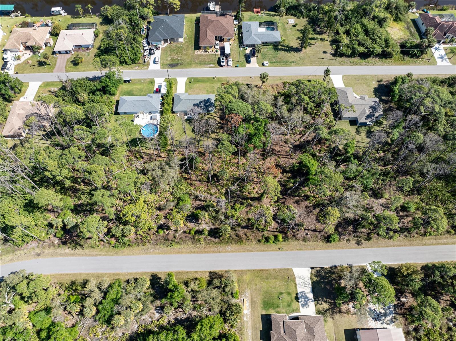 48 Saluda Ter Property Photo 6