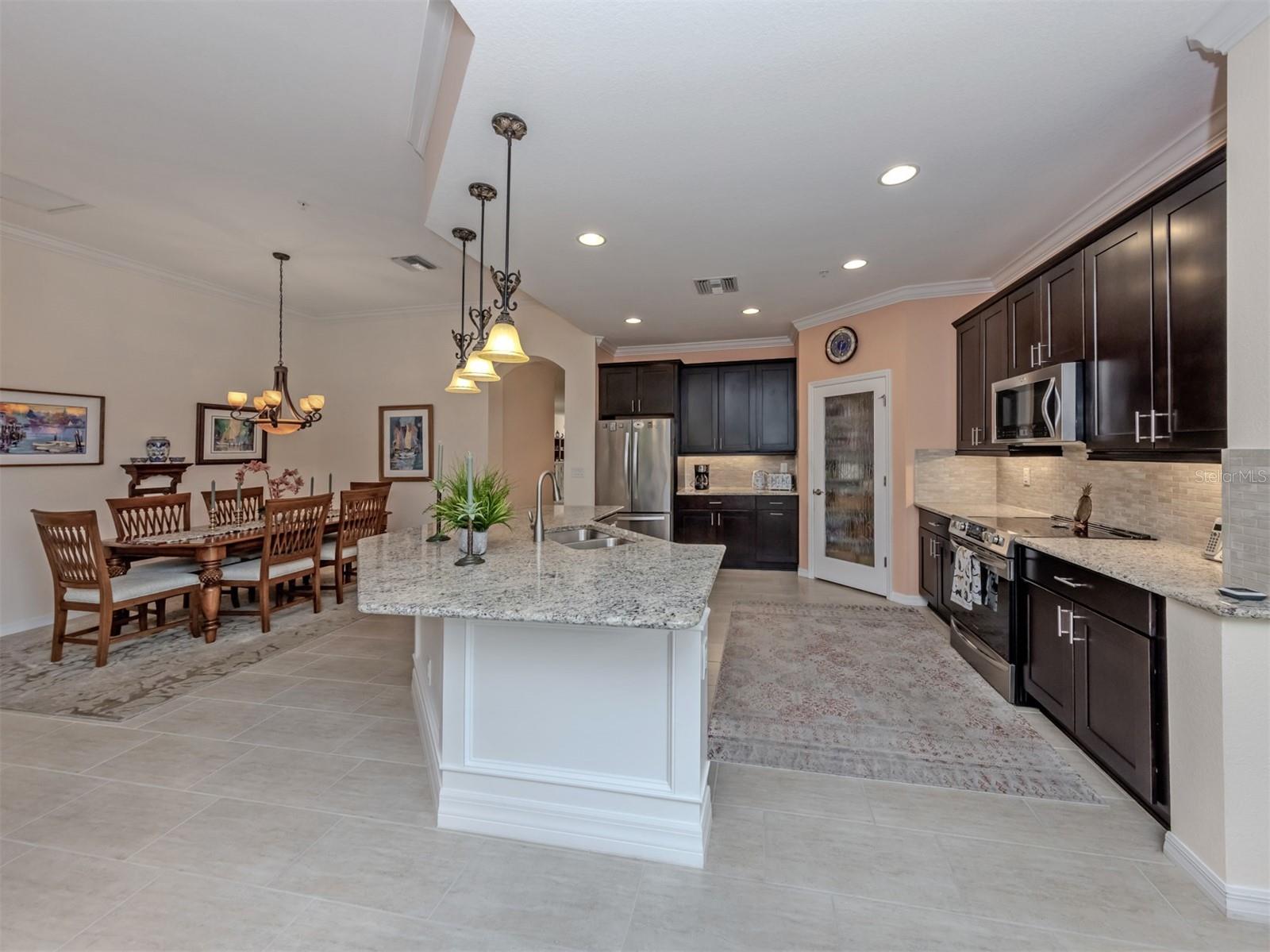 170 Bella Vista Ter #20c Property Photo 11