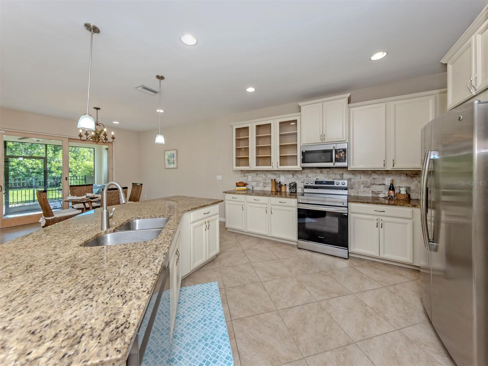 11670 Parrotfish St Property Photo 7