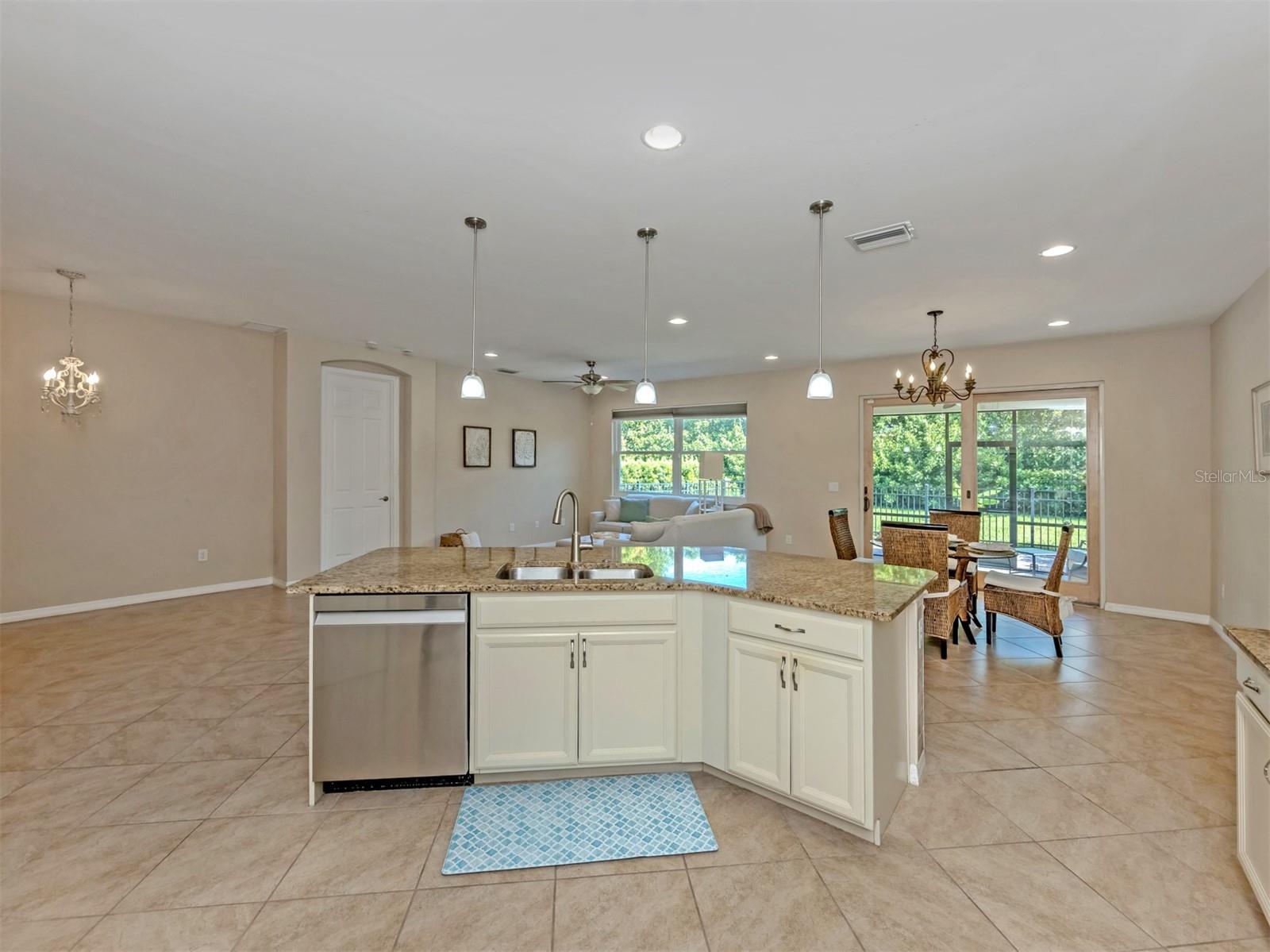 11670 Parrotfish St Property Photo 10