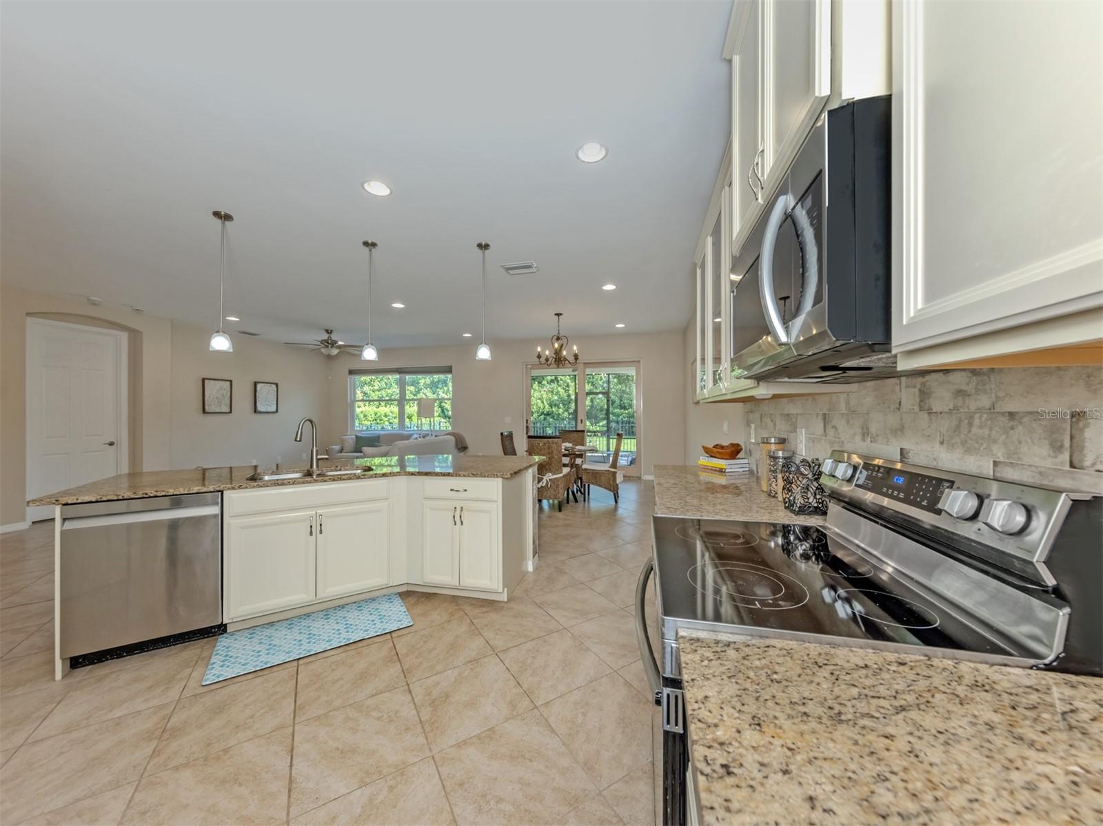 11670 Parrotfish St Property Photo 14