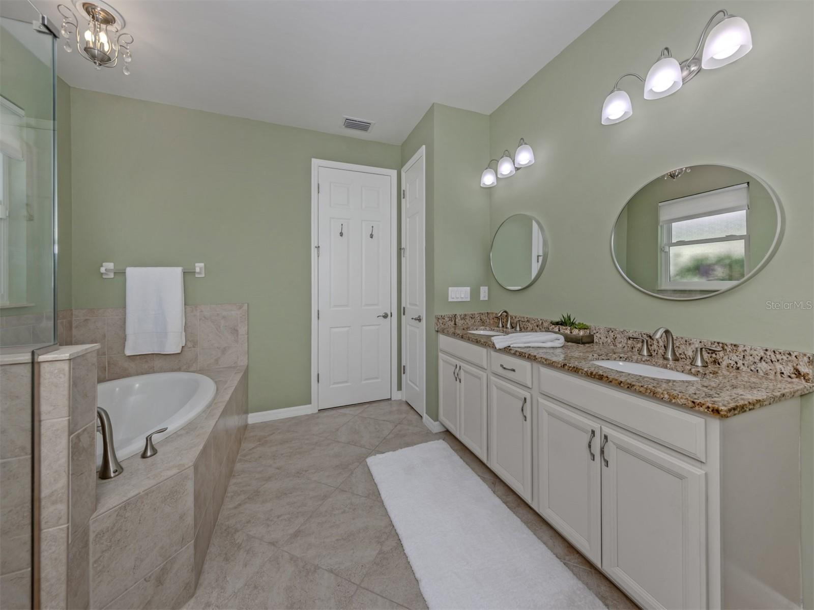 11670 Parrotfish St Property Photo 16