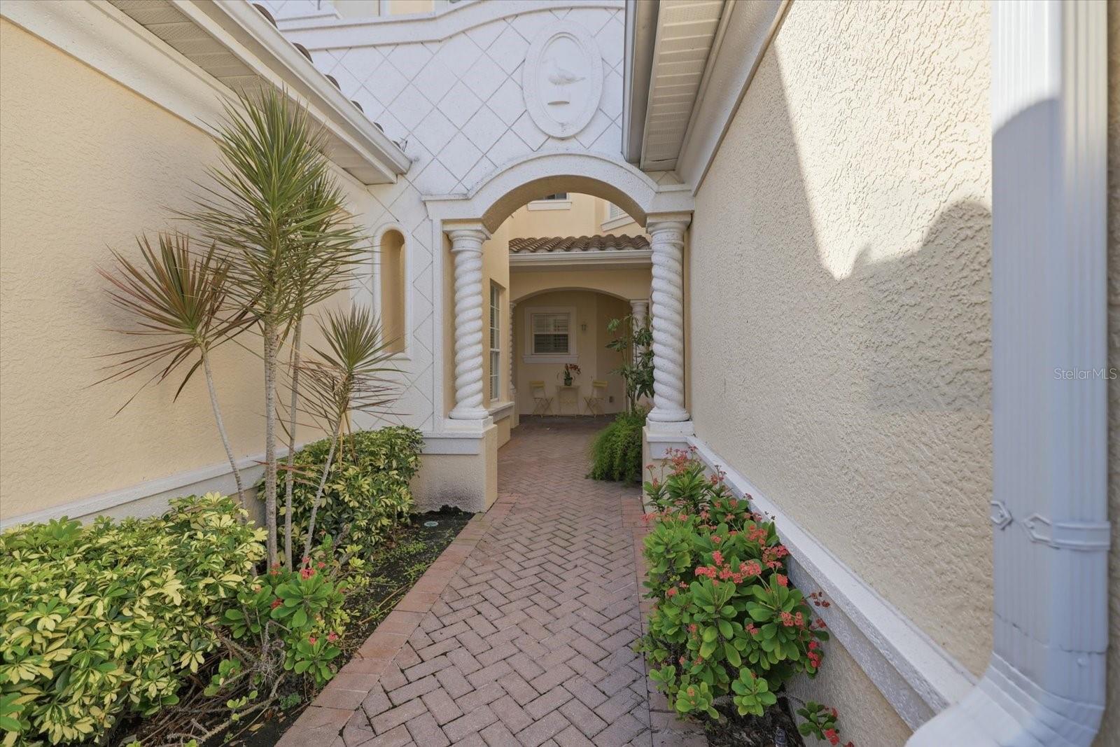 703 Triano Cir #703 Property Photo 1