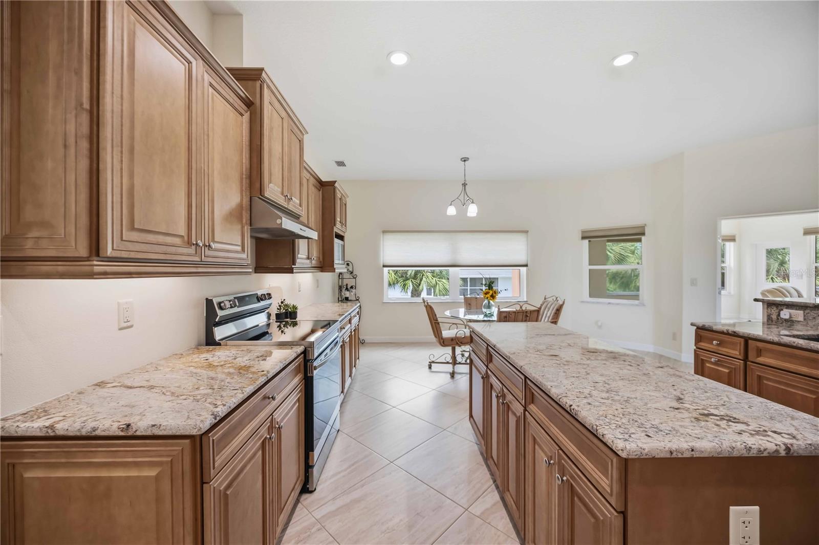 200 Montana Ave Property Photo 17