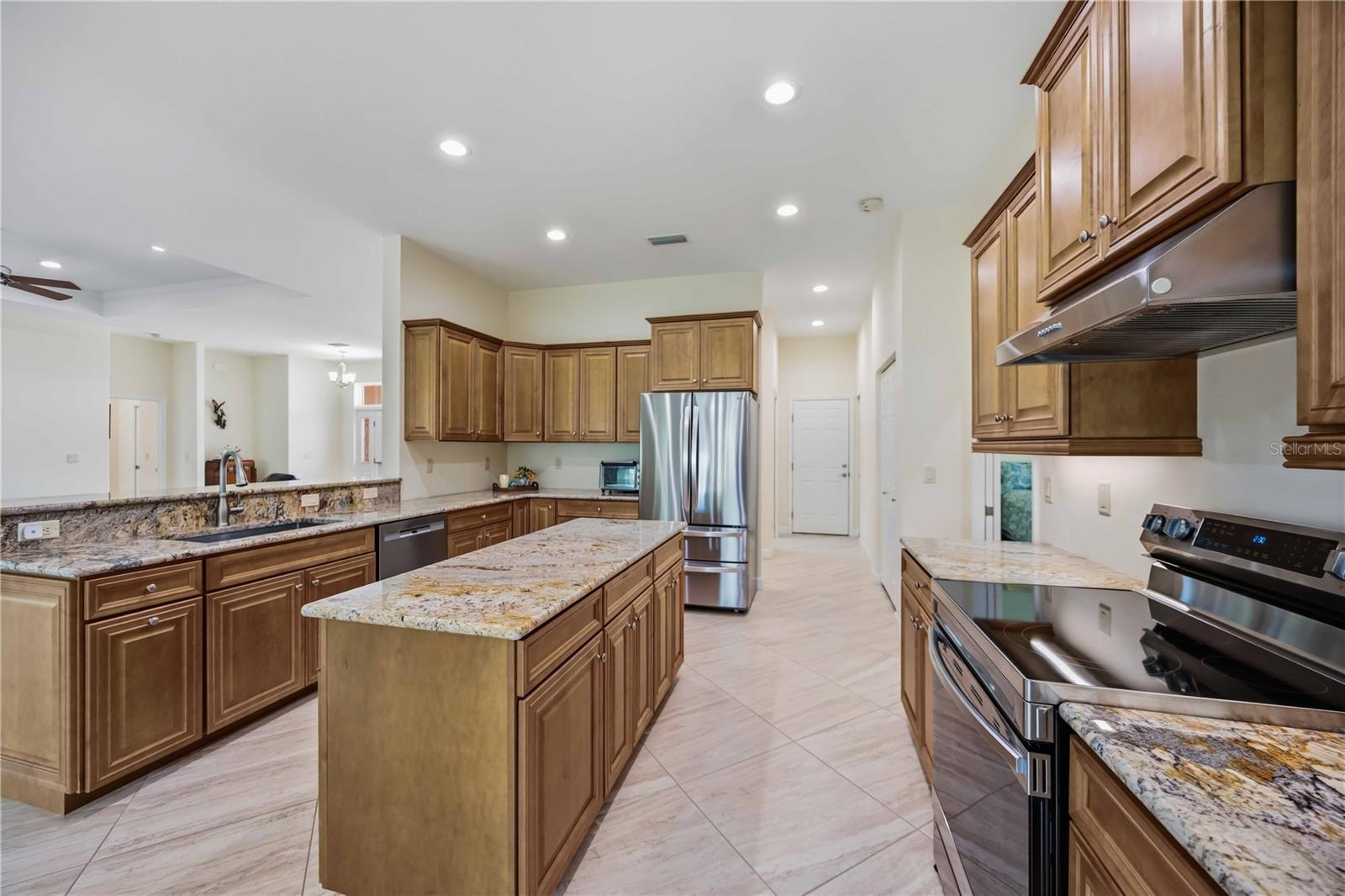 200 Montana Ave Property Photo 19