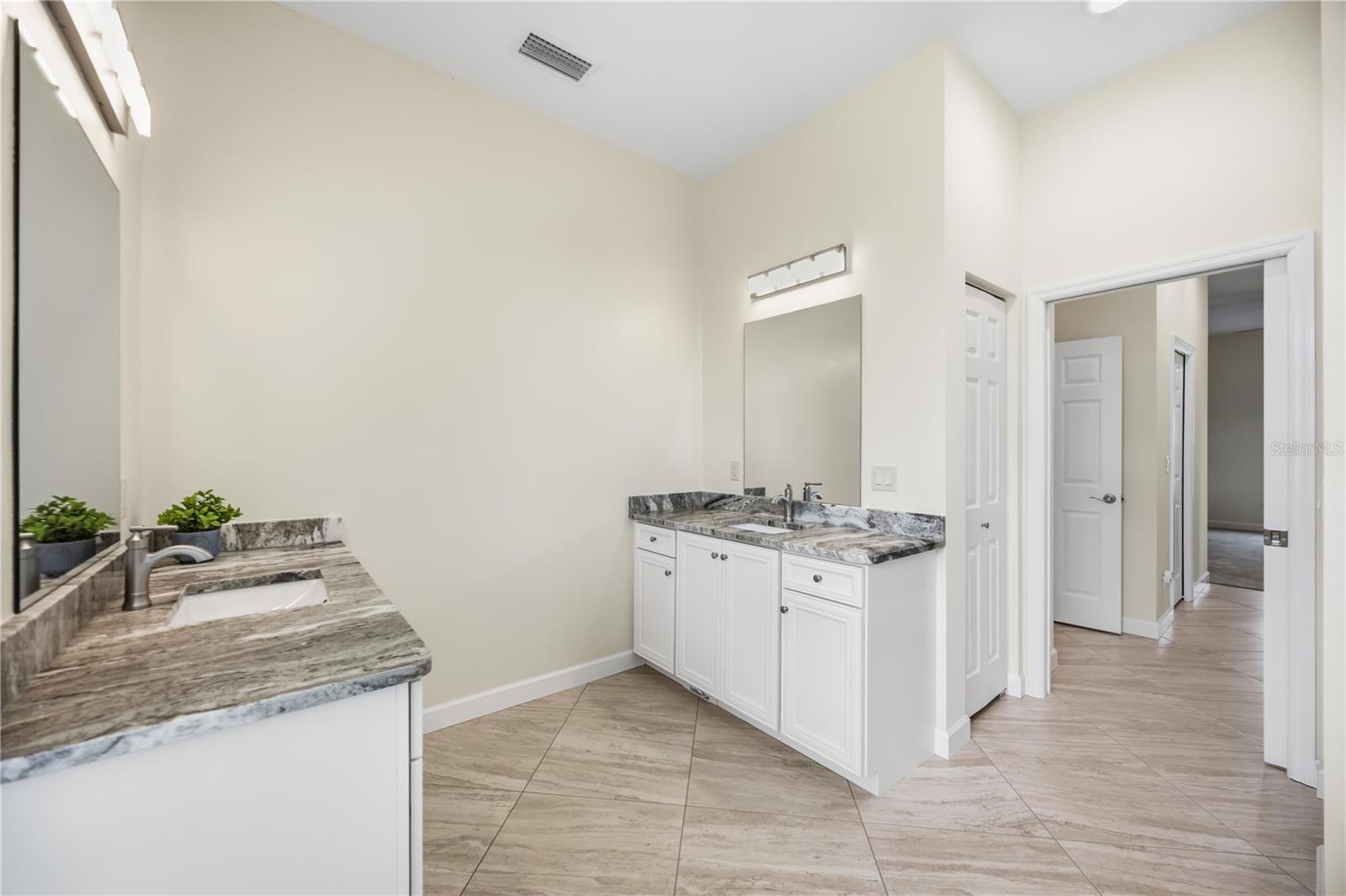 200 Montana Ave Property Photo 28