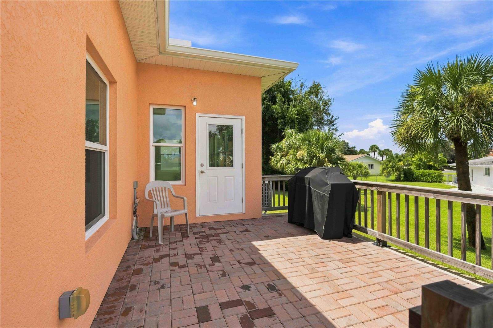 200 Montana Ave Property Photo 39