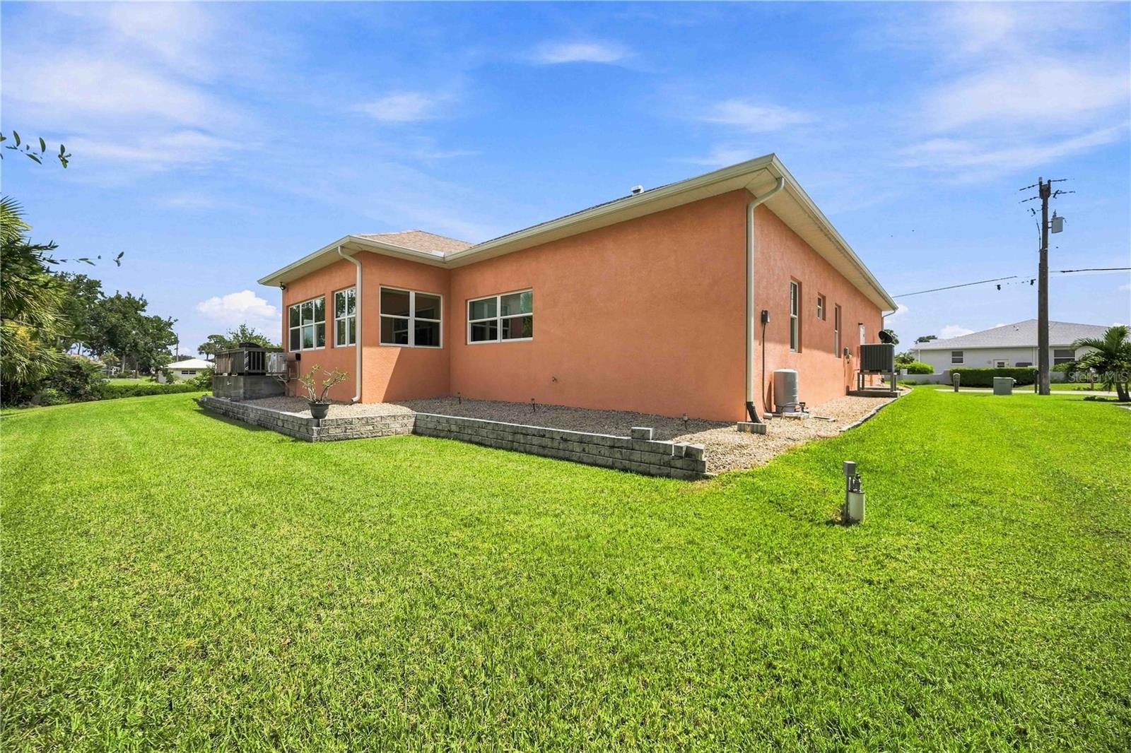 200 Montana Ave Property Photo 45