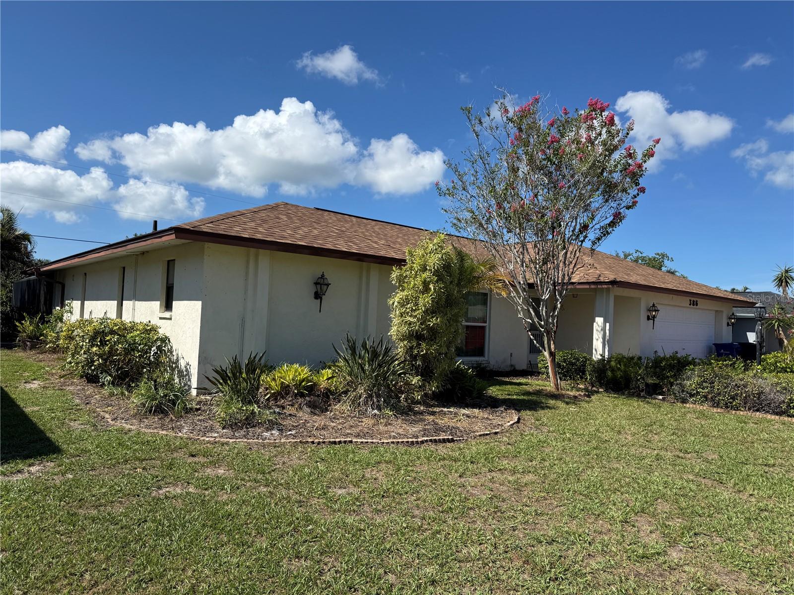 386 Pineview Dr Property Photo 3