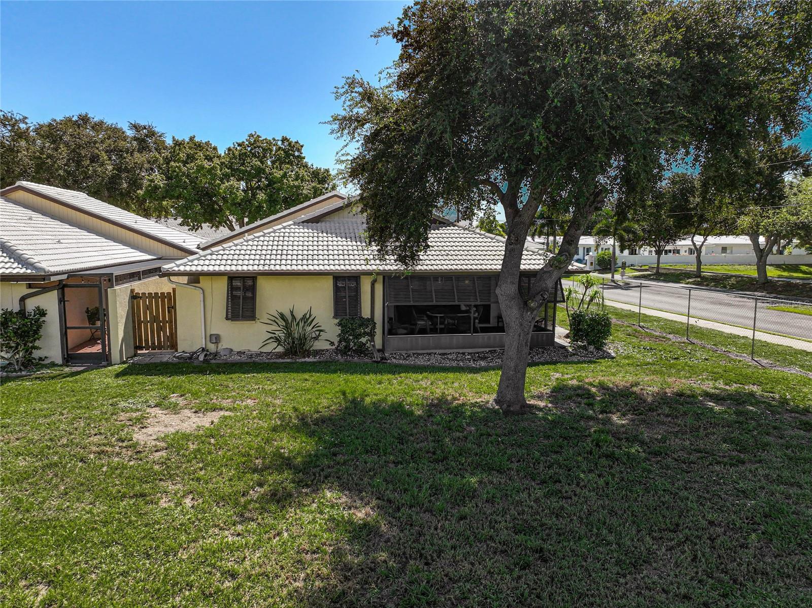 57 Sandstone Cir Property Photo 32