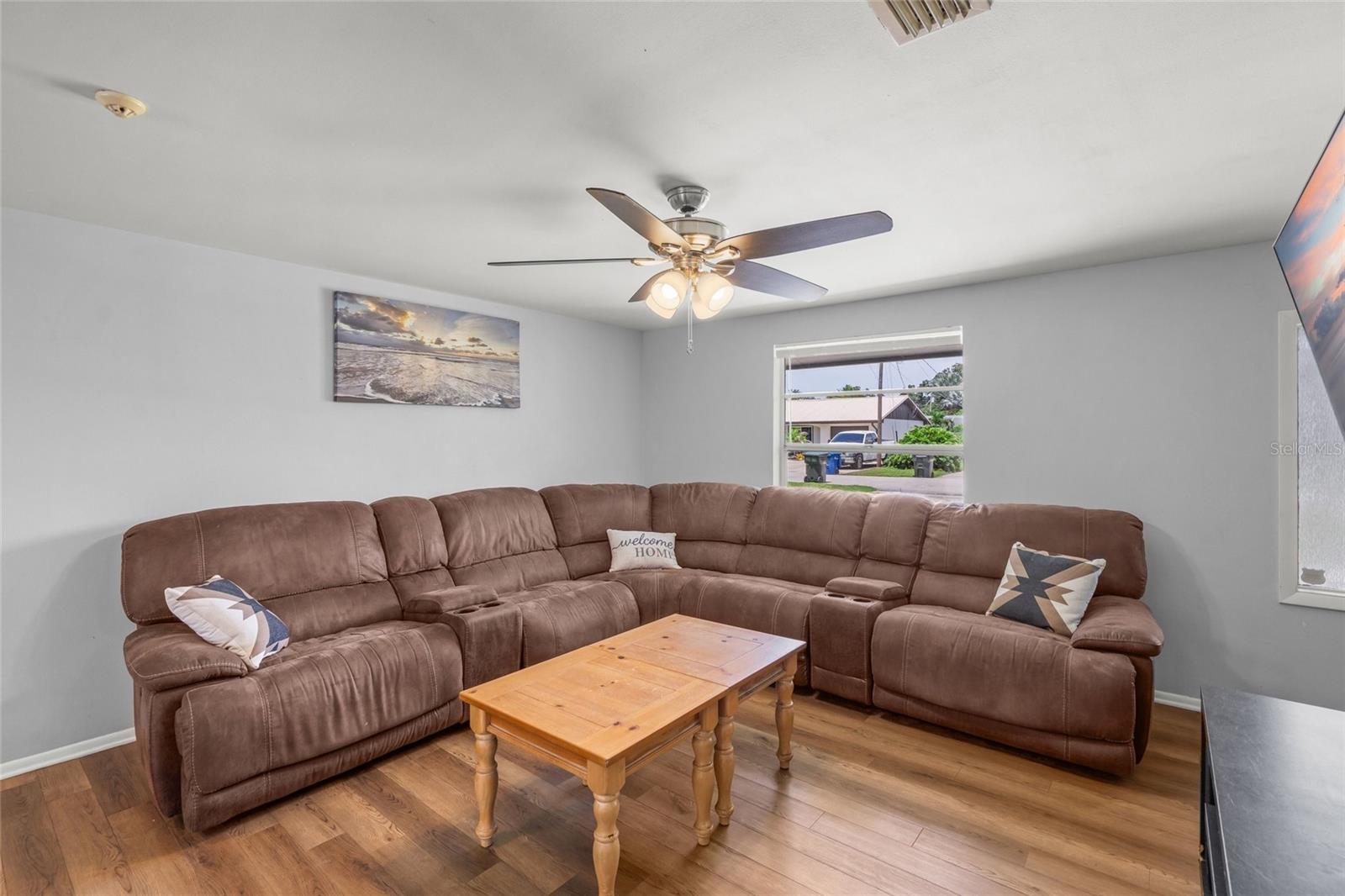 4018 Dyer Ln Property Photo 9