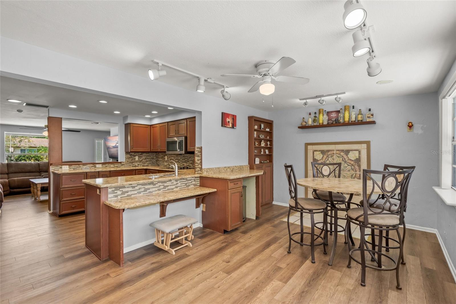 4018 Dyer Ln Property Photo 14