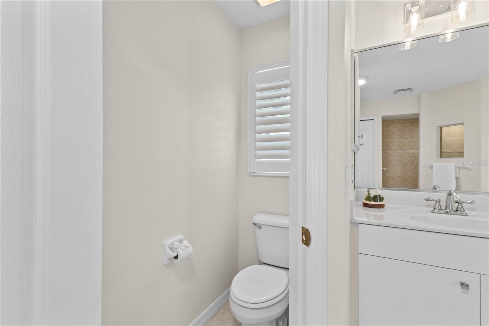 381 Foxglove Rd Property Photo 23