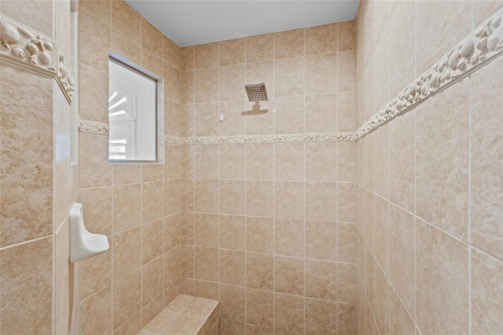 381 Foxglove Rd Property Photo 25