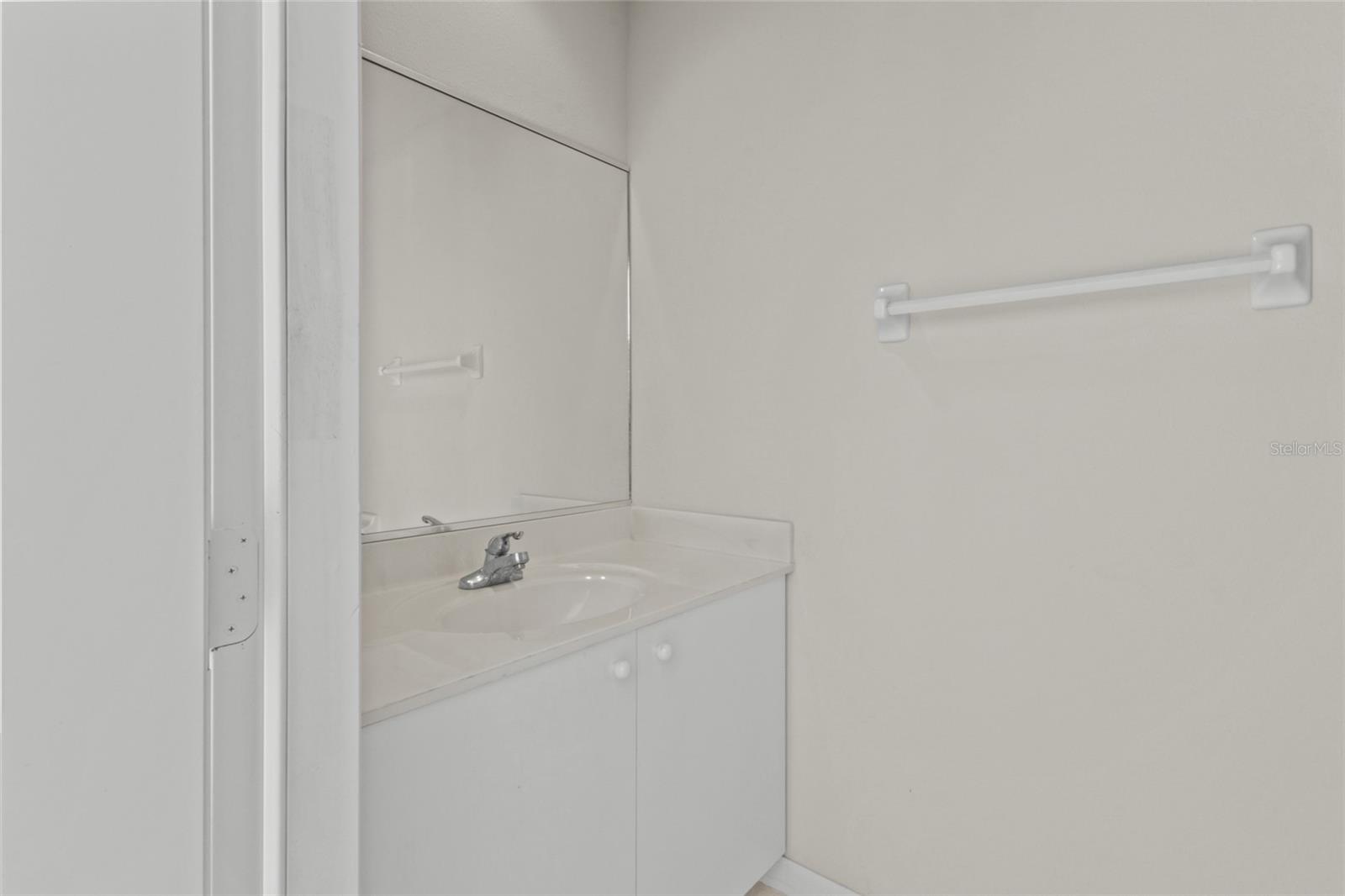 381 Foxglove Rd Property Photo 35