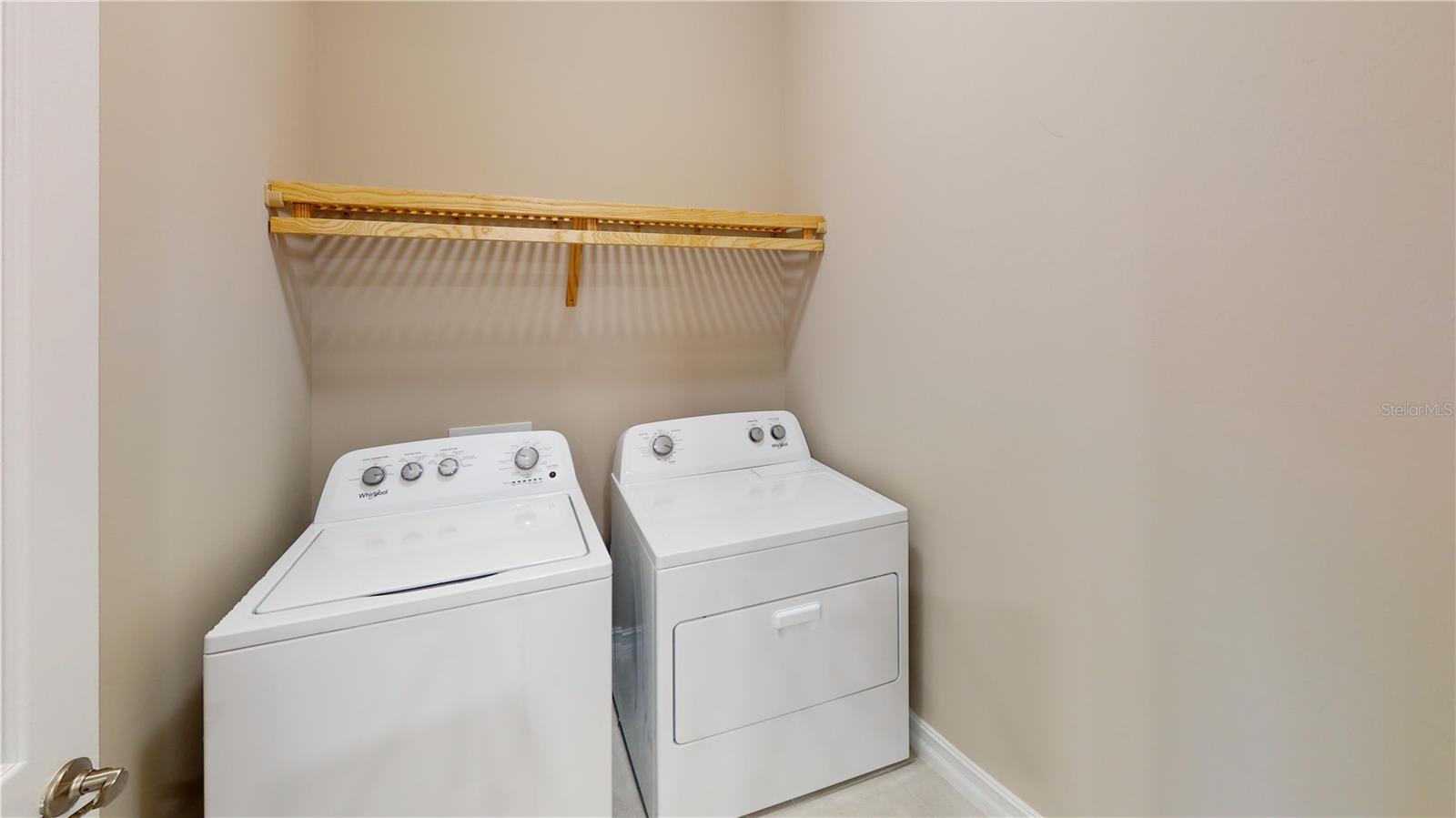 139 Ibiza Loop Property Photo 15