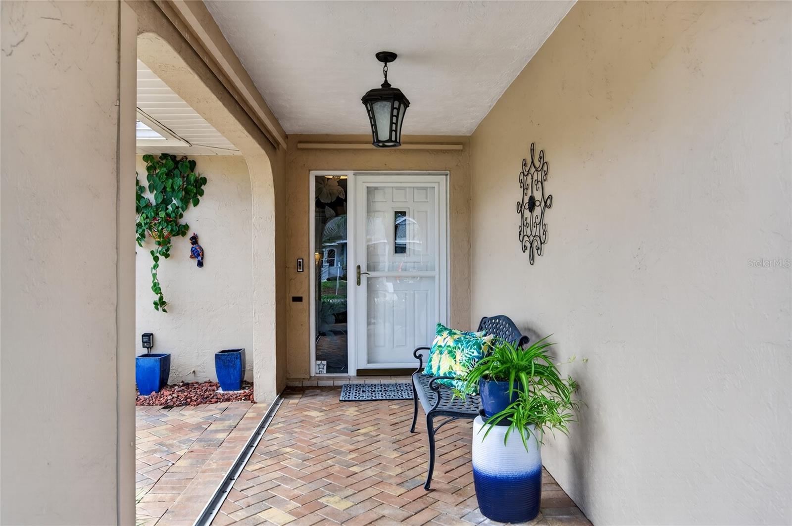 156 Hourglass Dr Property Photo 2