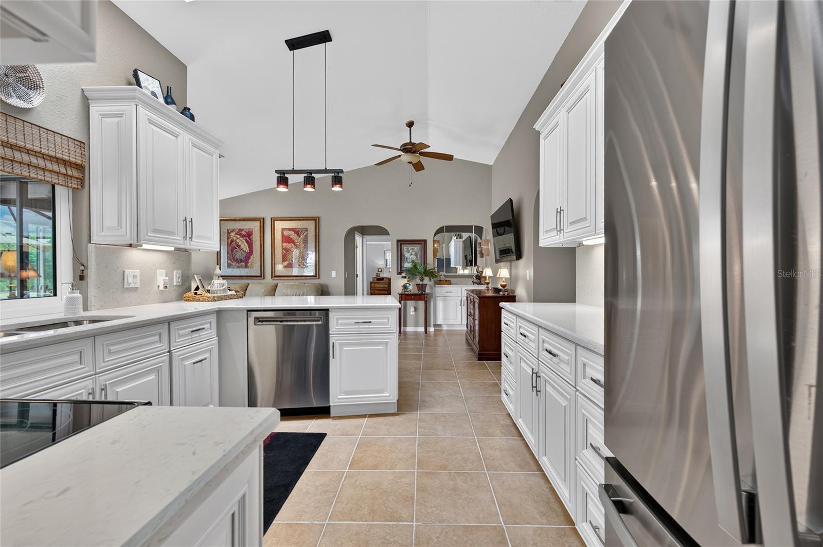 156 Hourglass Dr Property Photo 15