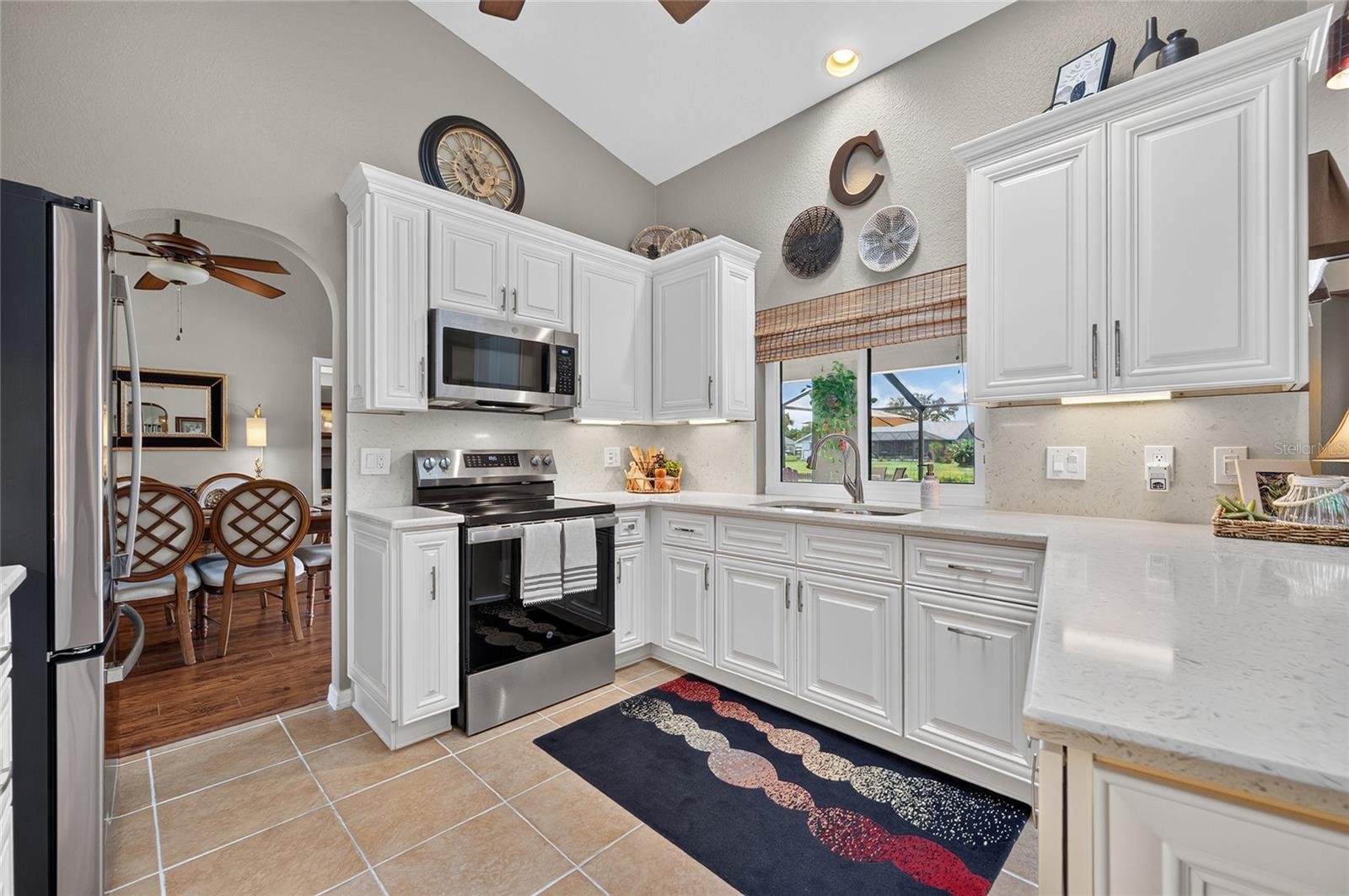 156 Hourglass Dr Property Photo 17