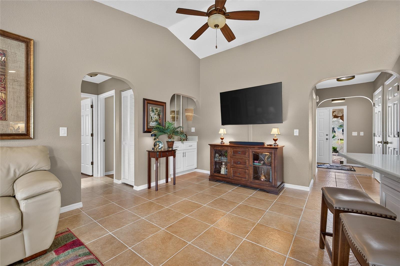 156 Hourglass Dr Property Photo 24
