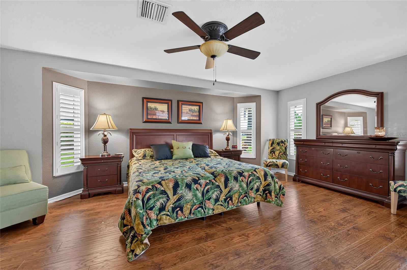 156 Hourglass Dr Property Photo 35