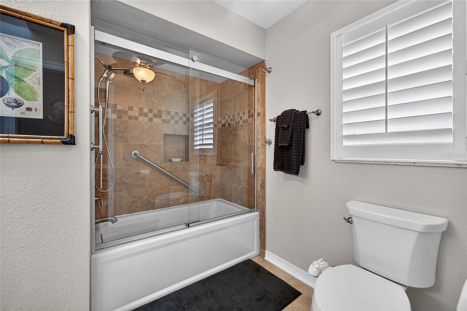 156 Hourglass Dr Property Photo 42