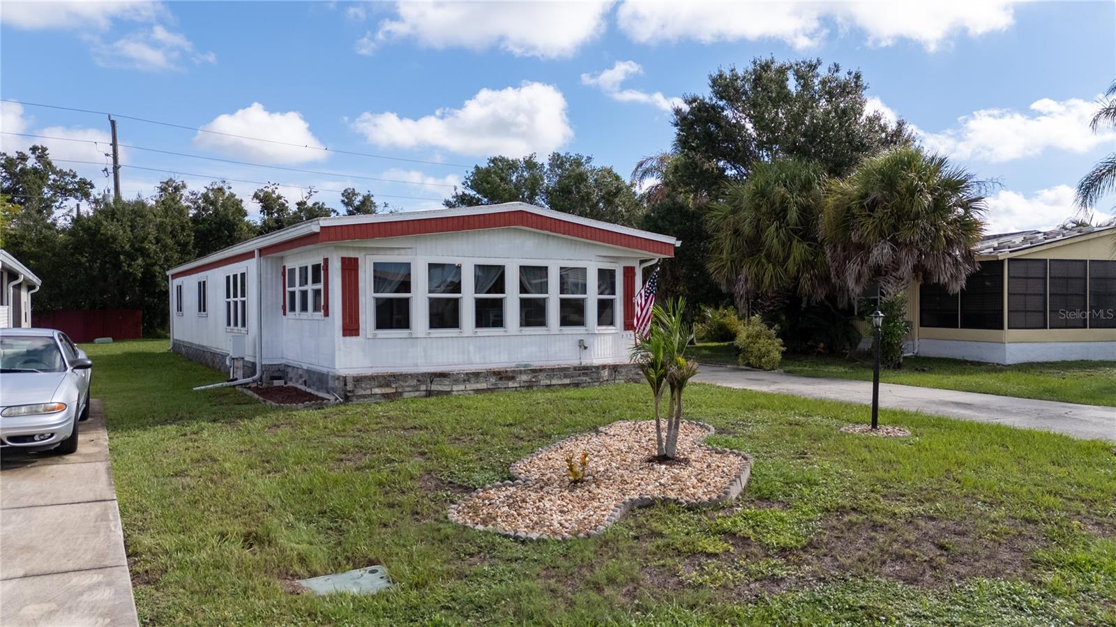 2754 Tanager Ln Property Photo 3