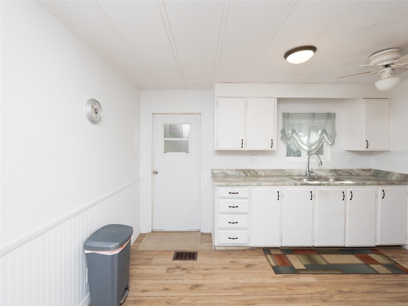 2754 Tanager Ln Property Photo 13