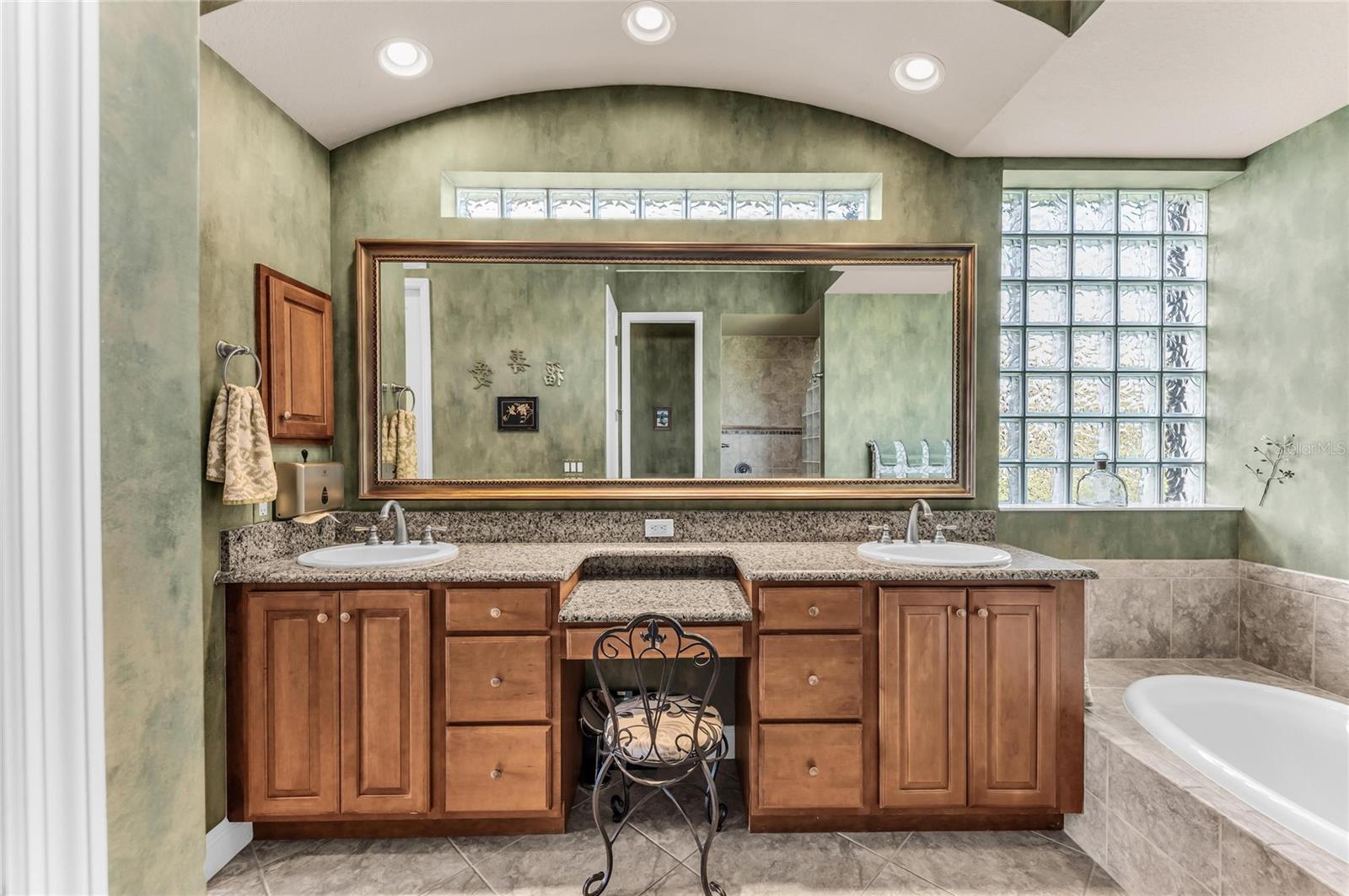 20110 Granlago Dr Property Photo 44