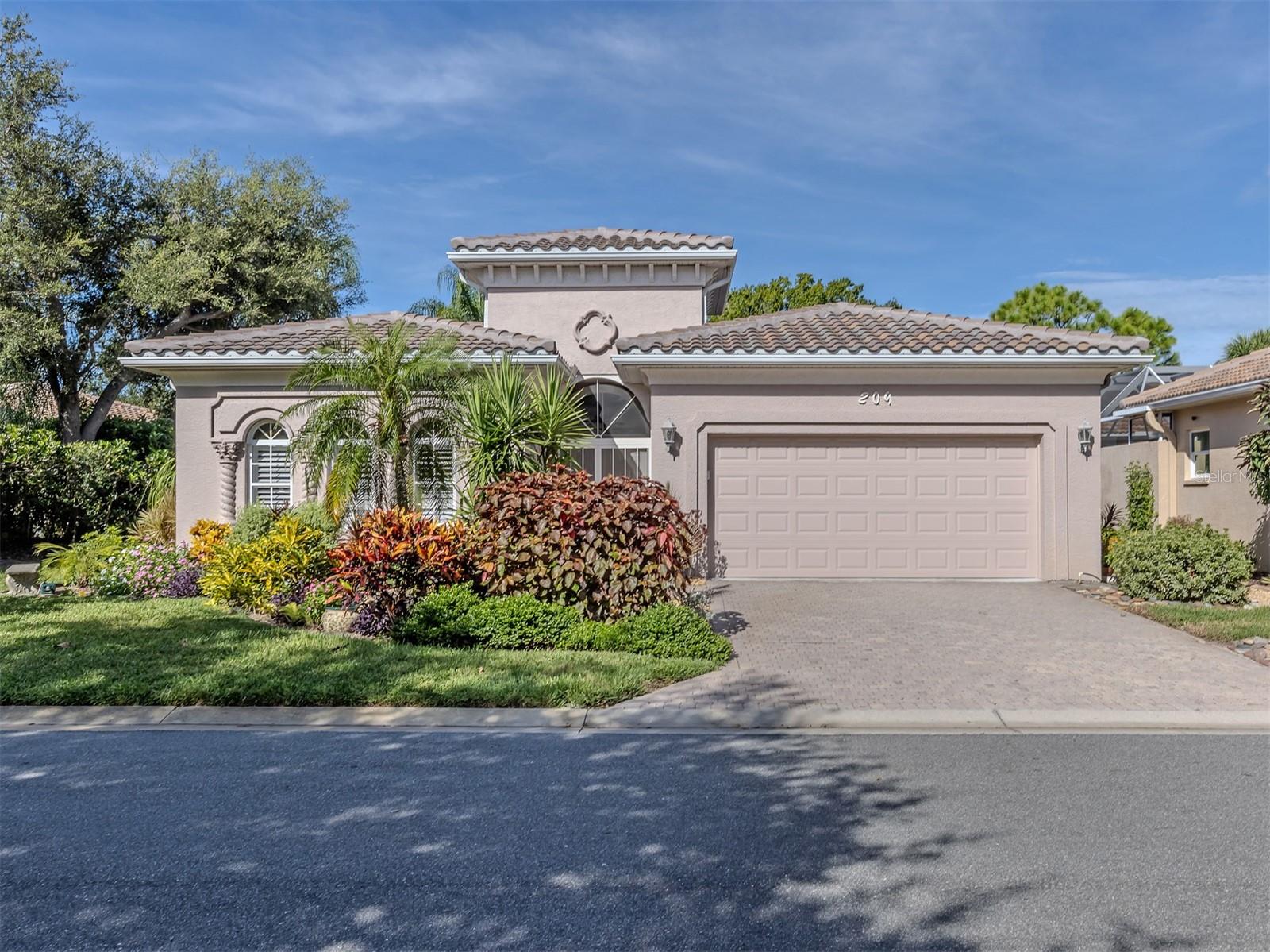 209 Rio Terra Property Photo 1
