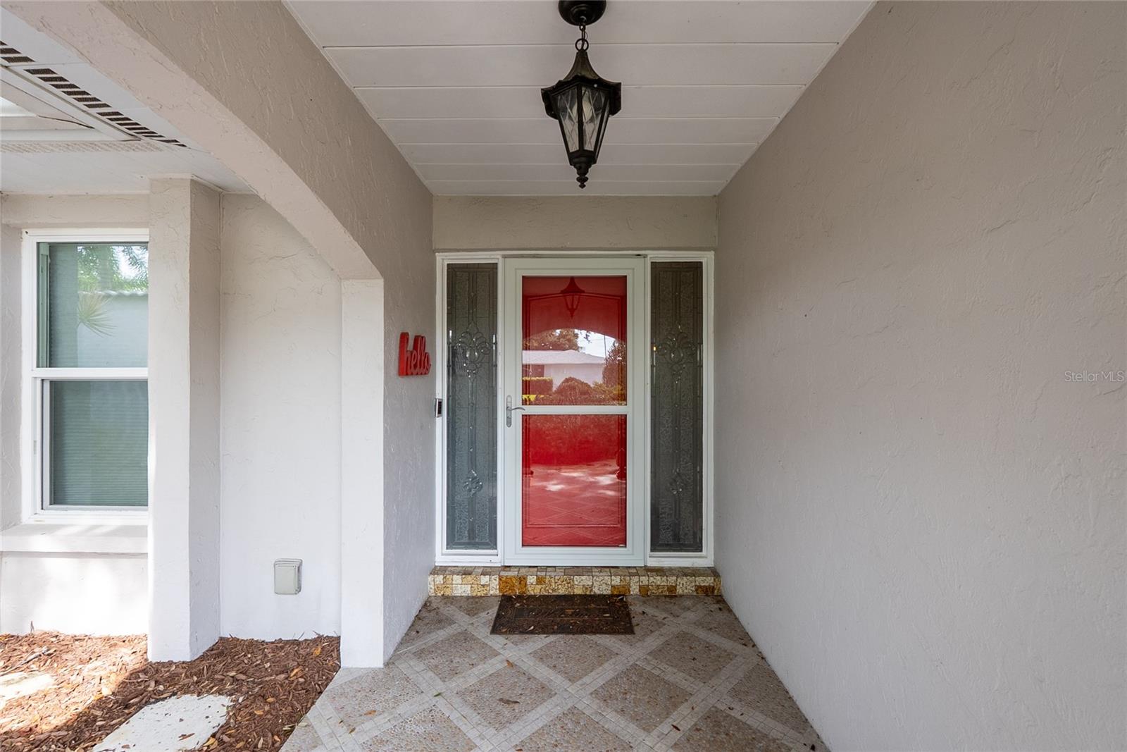 912 Dawn St Property Photo 3