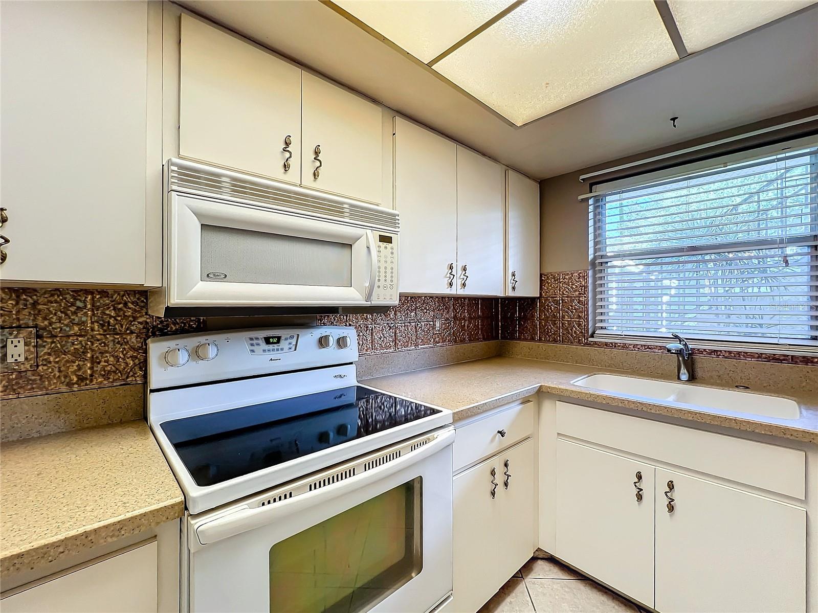 509 Parkdale Mews #509 Property Photo 10