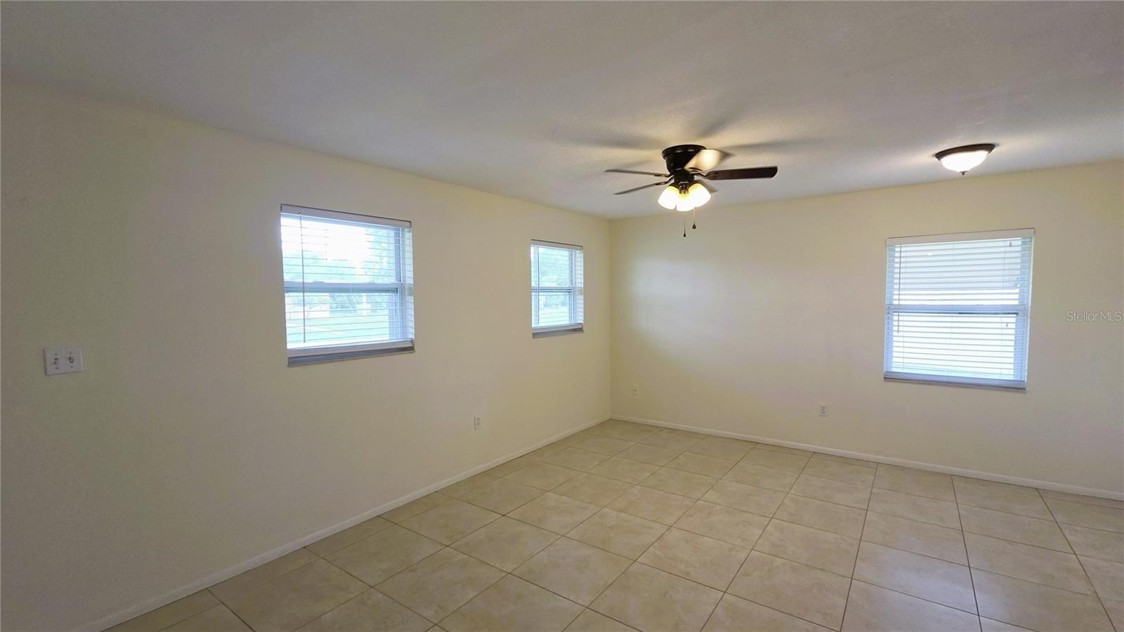 3445 Lucerne Ter Property Photo 2