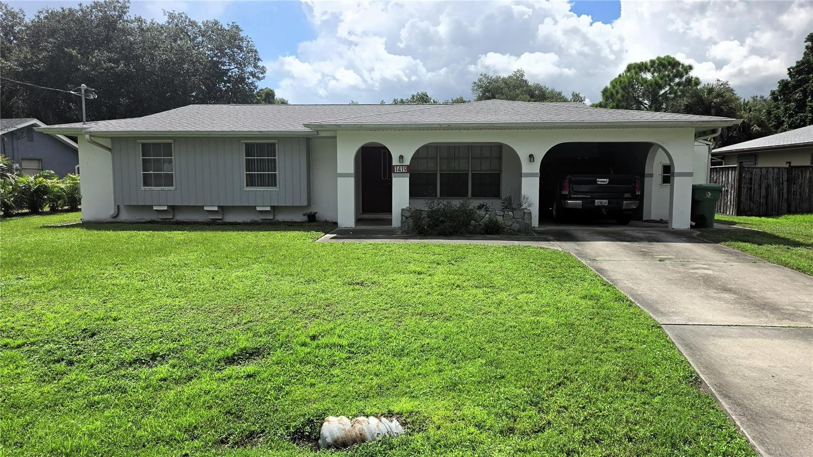 1419 Salyers St Property Photo 1