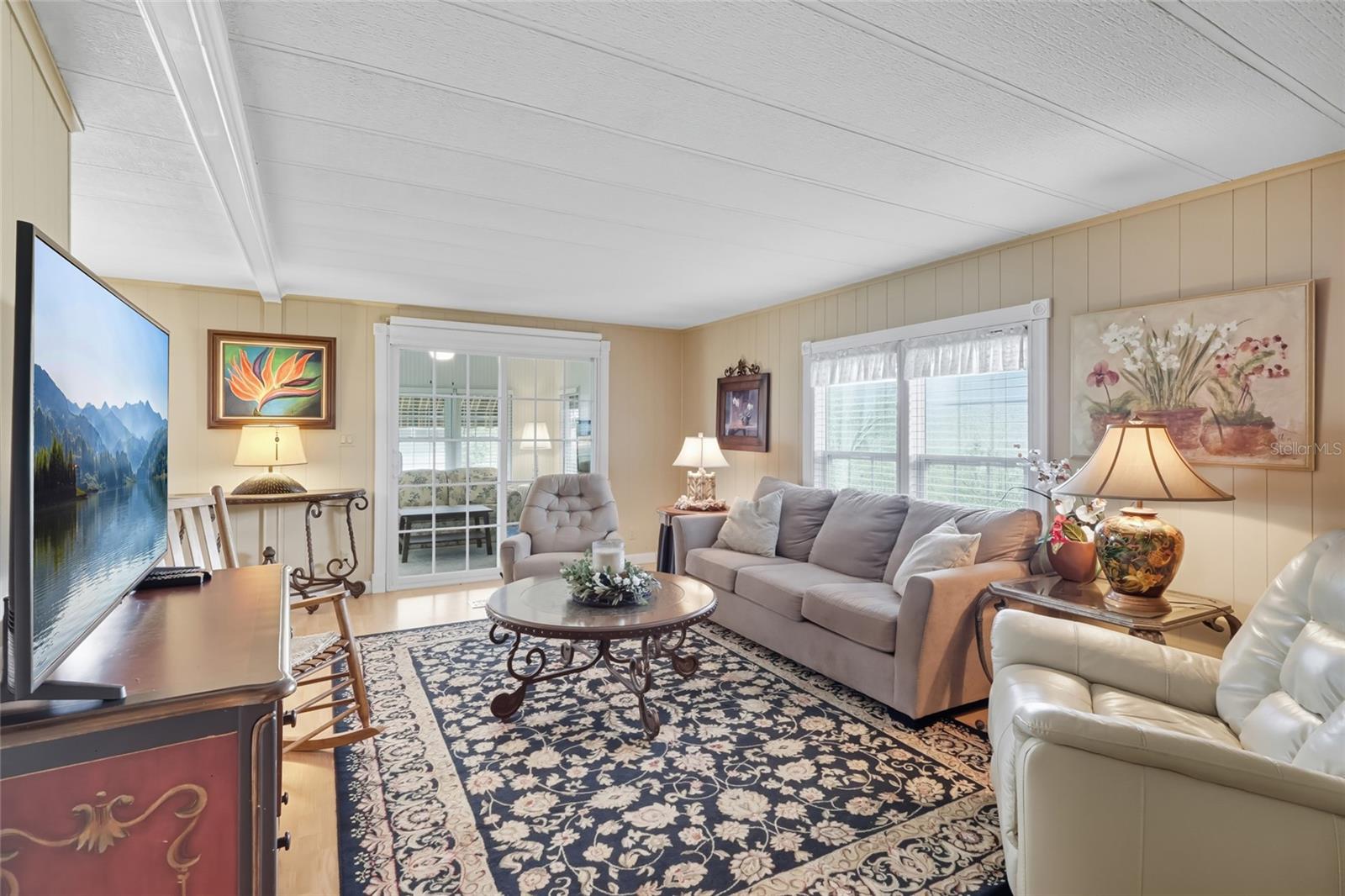 420 Vivar Property Photo 7