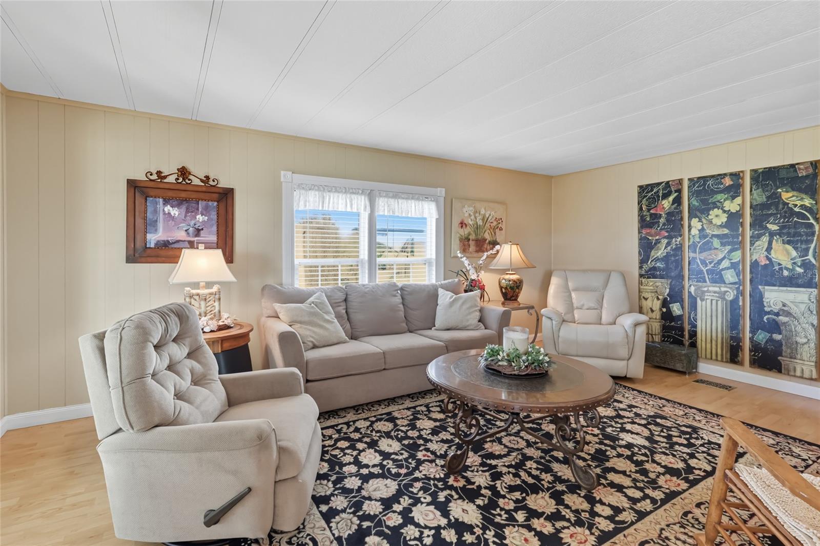 420 Vivar Property Photo 8