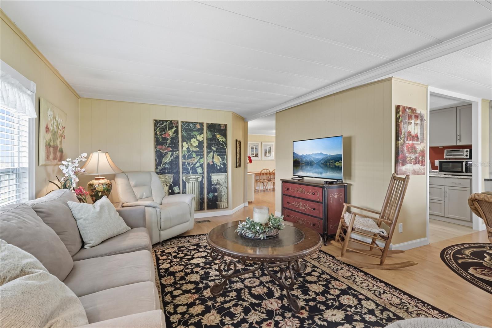 420 Vivar Property Photo 9