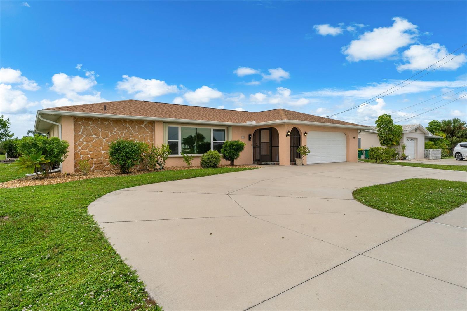 21129 Edgewater Dr Property Photo 1