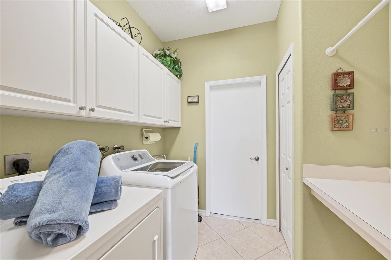 5641 Whispering Oaks Dr Property Photo 32