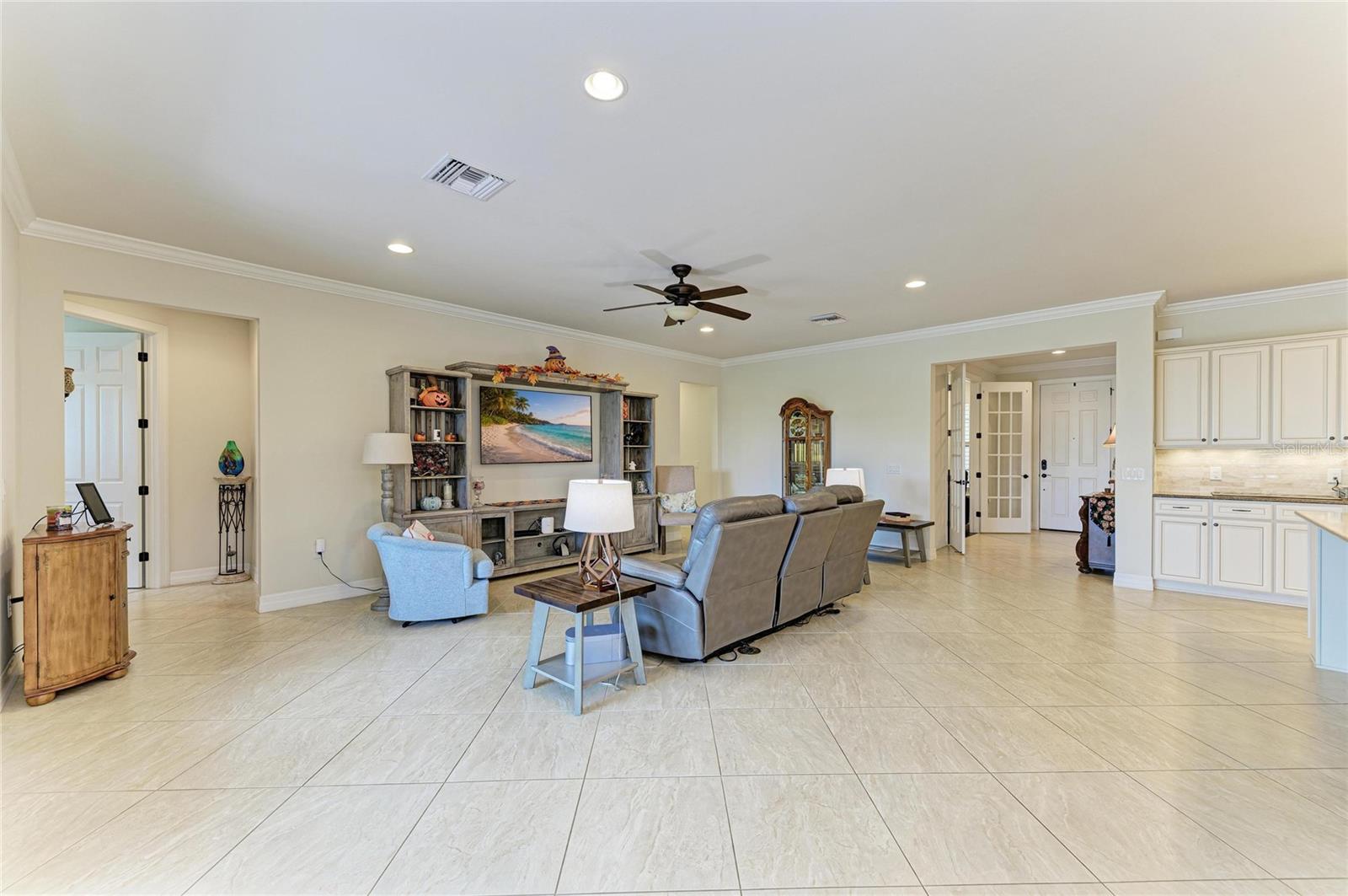 13897 Umbria St Property Photo 10