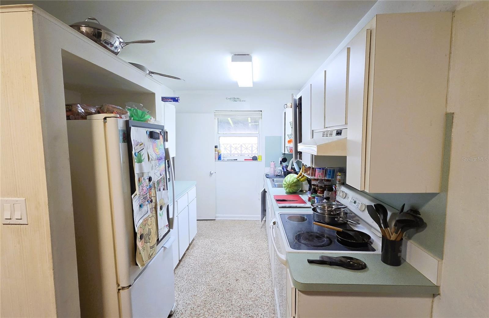 21306 Percy Ave Property Photo 6