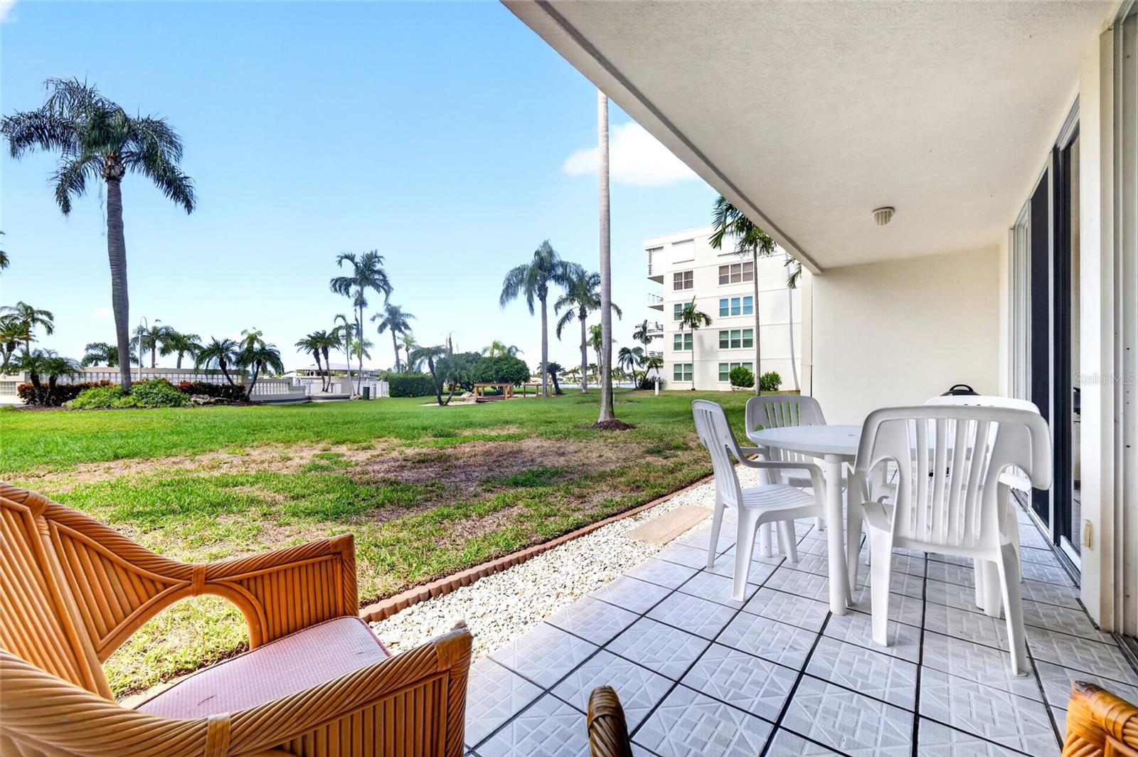 6021 Bahia Del Mar Cir #137 Property Photo 13
