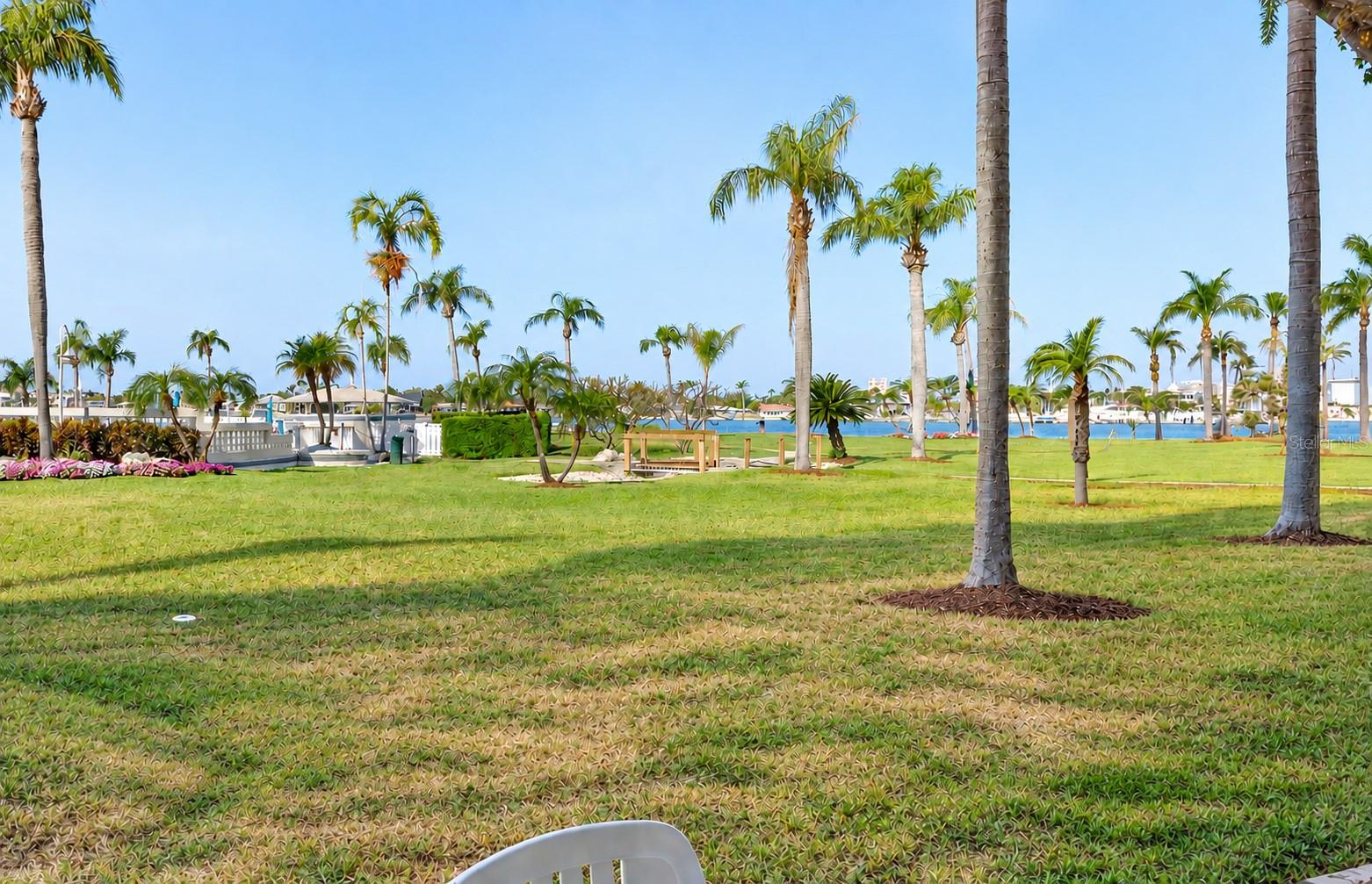 6021 Bahia Del Mar Cir #137 Property Photo 14