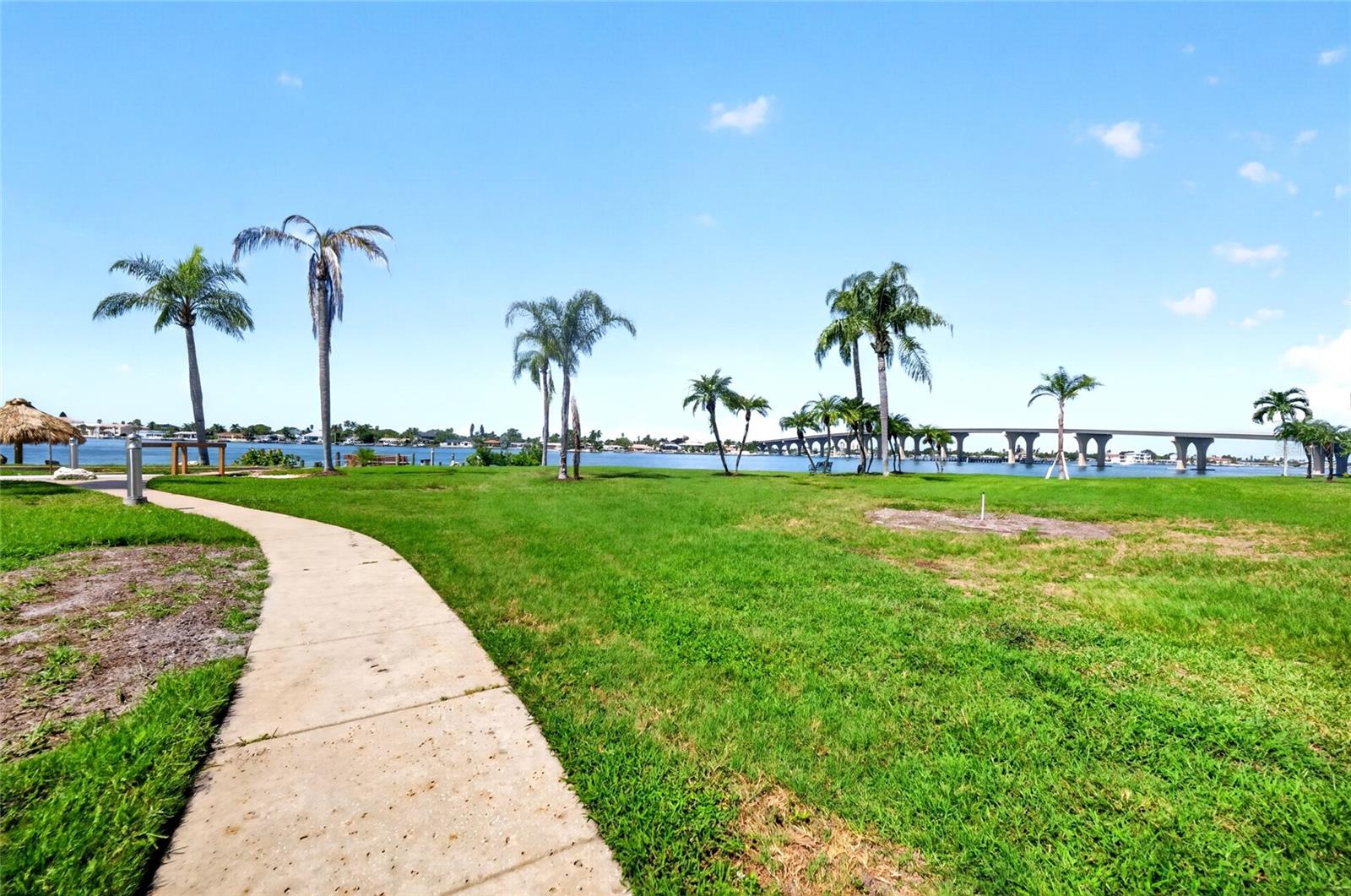 6021 Bahia Del Mar Cir #137 Property Photo 29