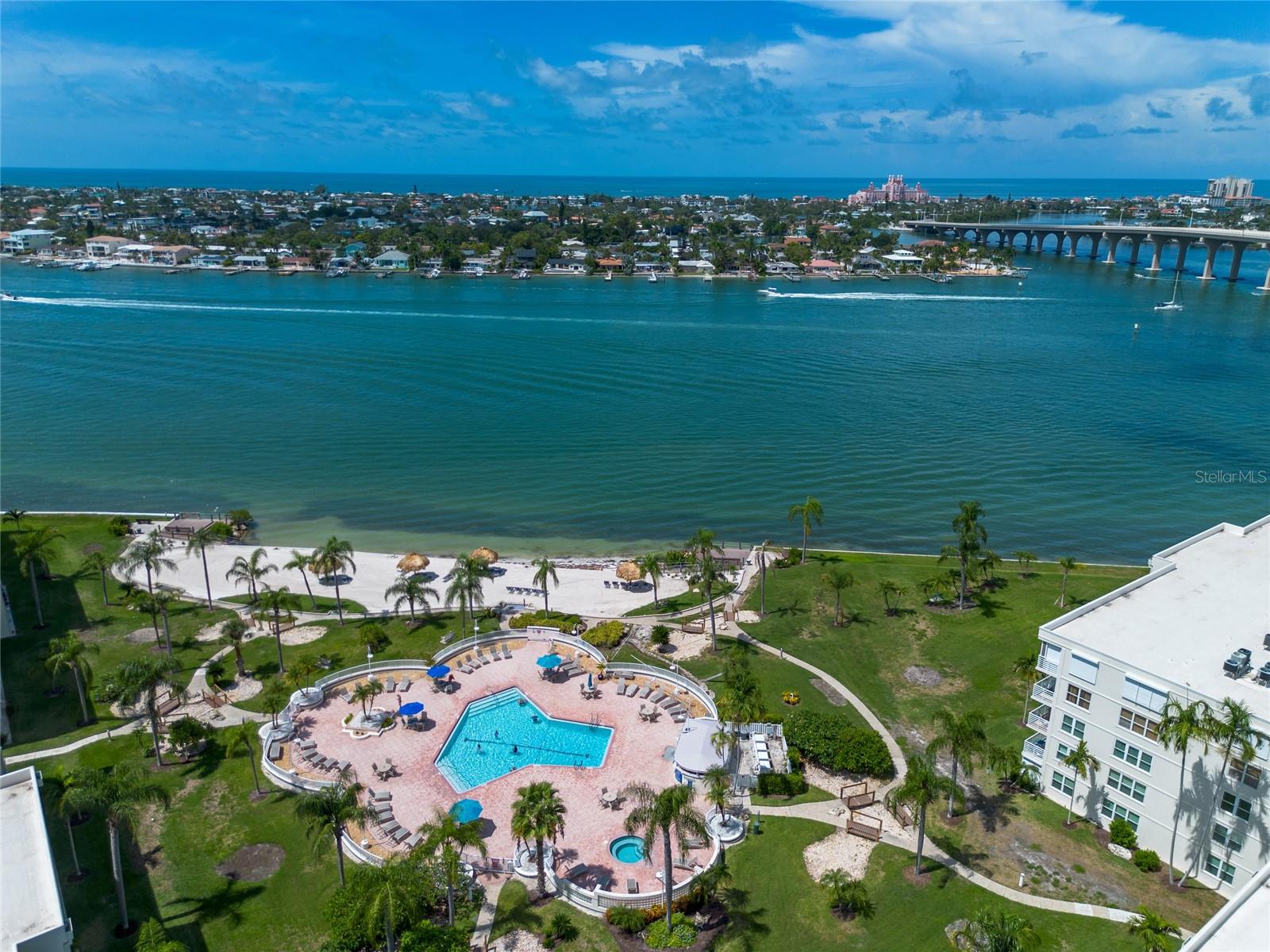 6021 Bahia Del Mar Cir #137 Property Photo 37