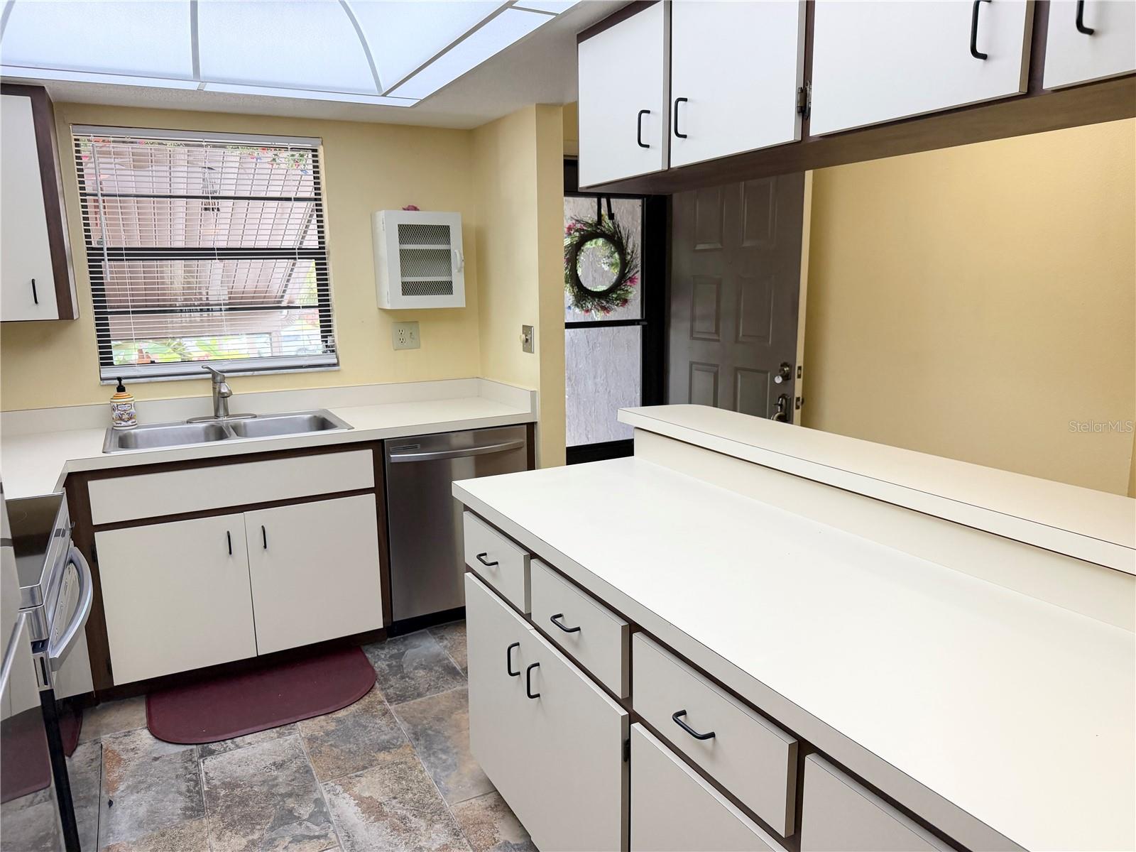 937 Capri Isles Blvd #56 Property Photo 5