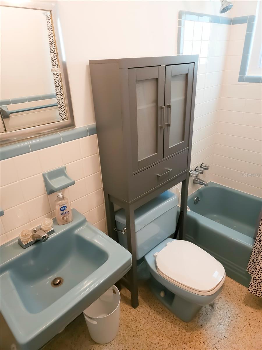 304 Shore Rd Property Photo 18